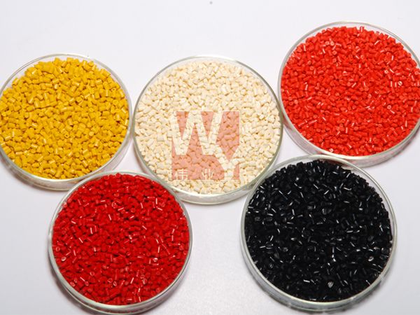 优质丙纶短纤色母粒